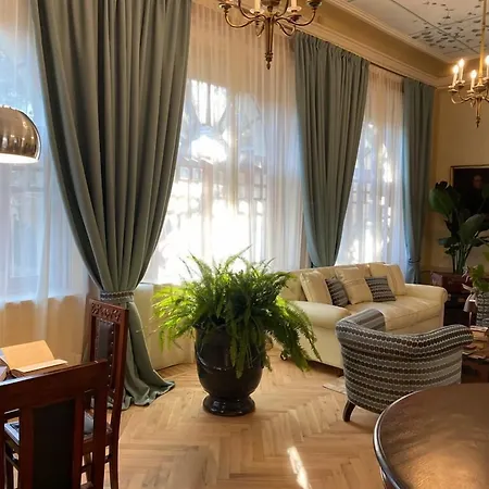 Chiovenda Residenza D'epoca 4*