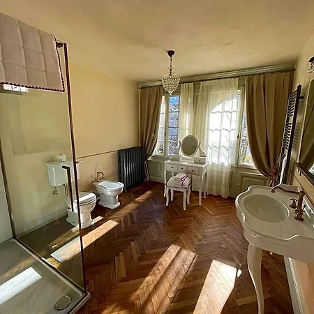 Chiovenda Residenza D'epoca Bed & Breakfast 4*